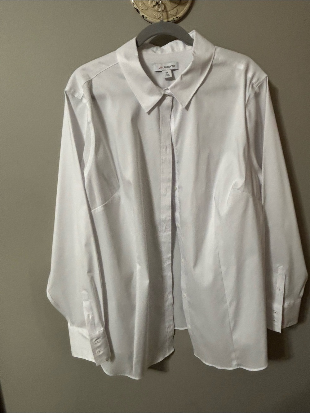 Liz Claiborne White Button-Front Dress Shirt